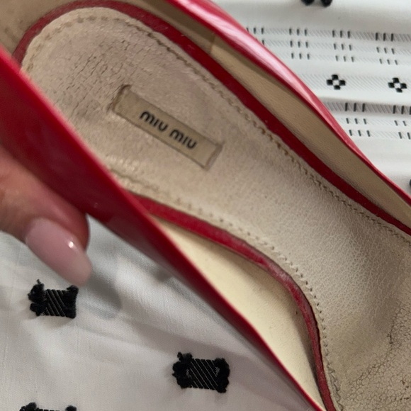 Miu Miu Red Peep Toe Heels with Glossy Finish - Picture 6 of 8